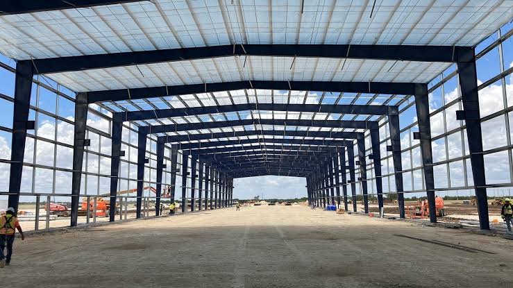 Montaje de estructuras metálicas pesadas